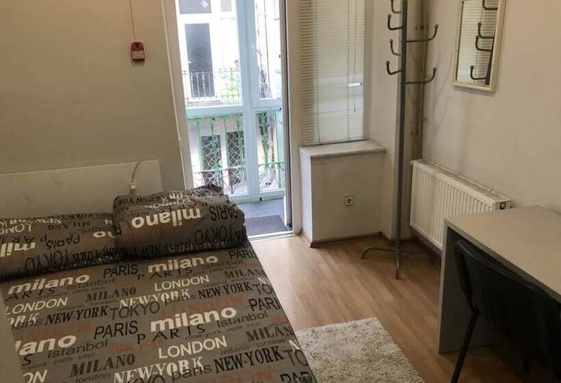 غرفة قياسية, Mister Hostel
