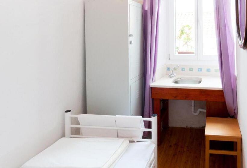 스탠다드 싱글 룸 공동욕실, Old Town Hostel