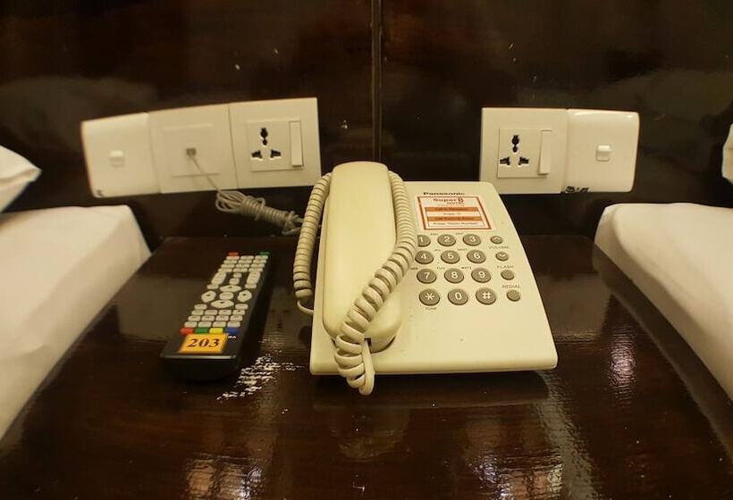 Номер Deluxe, Super 8 Hotel @ Georgetown