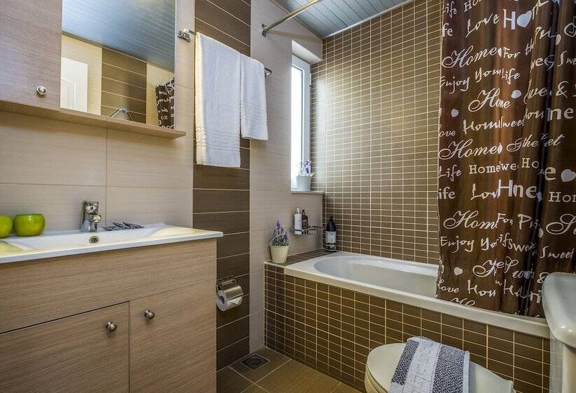 침실 1개 아파트, Theos Village Apartments