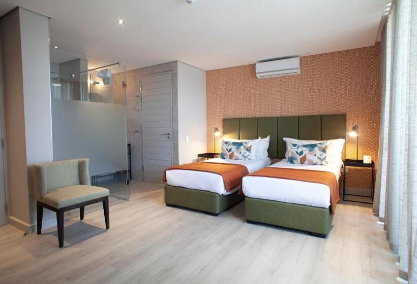 디럭스 룸 킹사이즈 침대, Zest Boutique Hotel By The Living Journey Collection