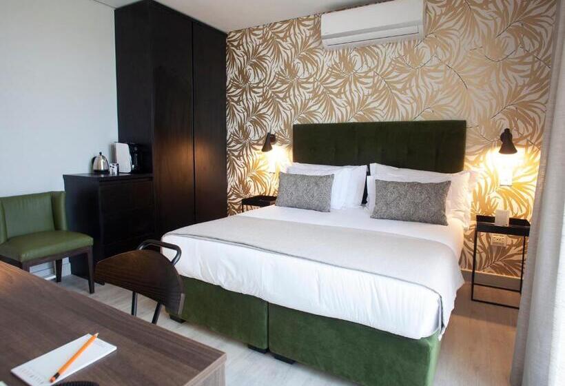 디럭스 룸 킹사이즈 침대, Zest Boutique Hotel By The Living Journey Collection