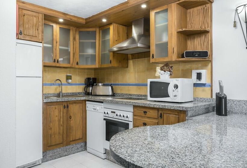 Апартаменты 2 Спальни, Apartments At Cala Blanca