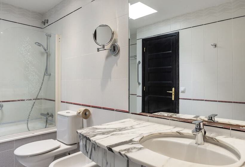 Апартаменты 2 Спальни, Apartments At Cala Blanca