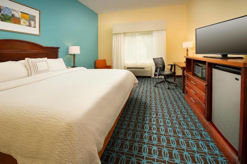 스탠다드 룸 킹사이즈 침대, Fairfield Inn & Suites By Marriott Marshall