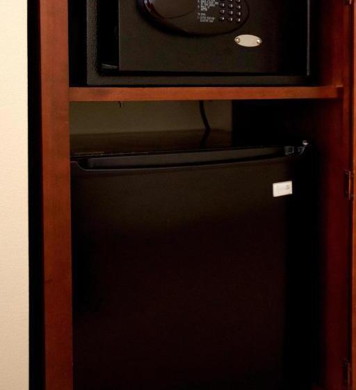 اتاق استاندارد با تخت بزرگ, Courtyard By Marriott Paramaribo