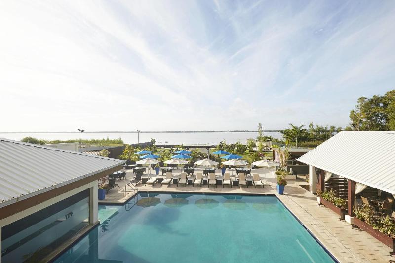 اتاق استاندارد با چشم‌انداز رودخانه, Courtyard By Marriott Paramaribo