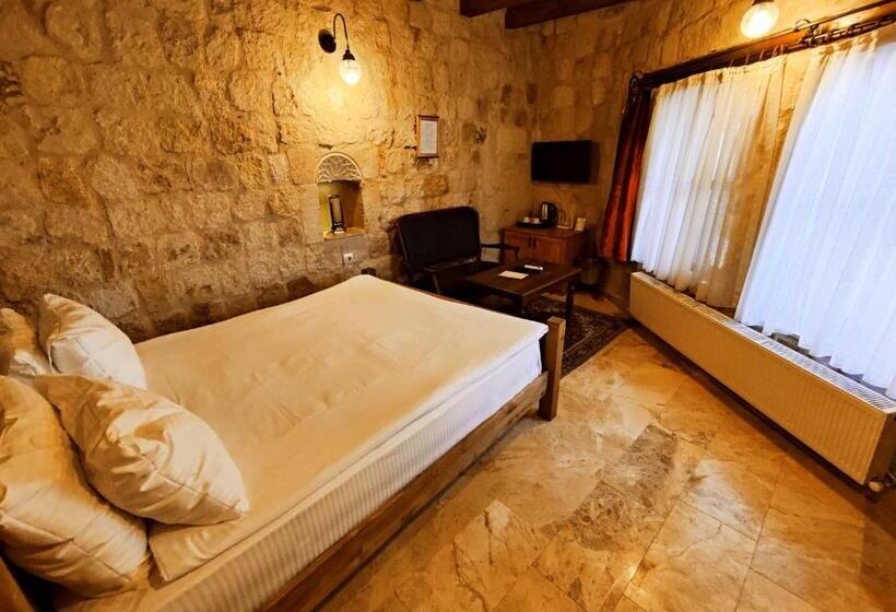 Номер Стандарт с Балконом, Dervish Cave House & Restaurant