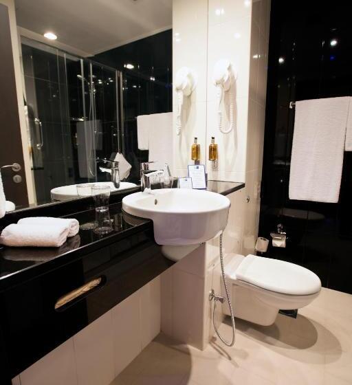 استودیوی لوکس, Holiday Bahrain