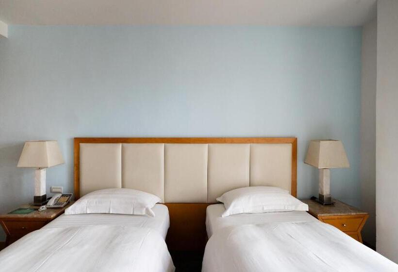 اتاق لوکس با بالکن, Ocean Hotel Hualien