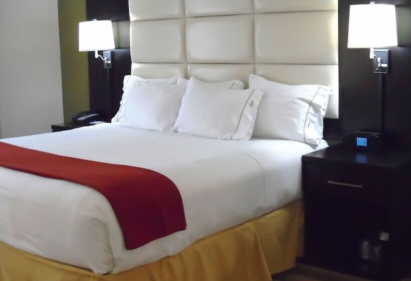 스탠다드 룸, Holiday Inn Express & Suites   Huntsville Airport, An Ihg
