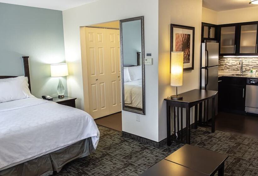 Suite, Staybridge Suites Minot, An Ihg