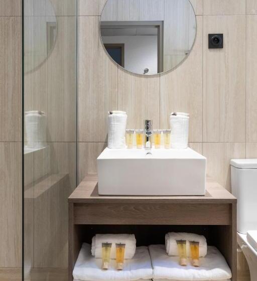 اتاق سوپریور چهار تخته, Sowell Hotels L Olivier