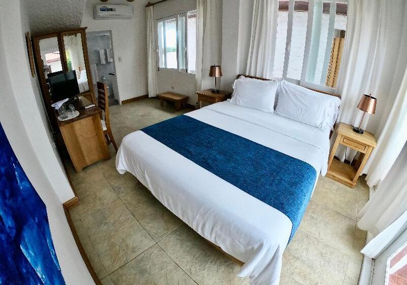Номер Стандарт, Angermeyer Waterfront Inn
