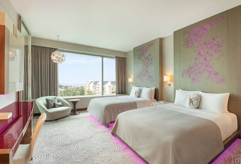 اتاق استاندارد با 2 تخت دوبل, W Singapore  Sentosa Cove