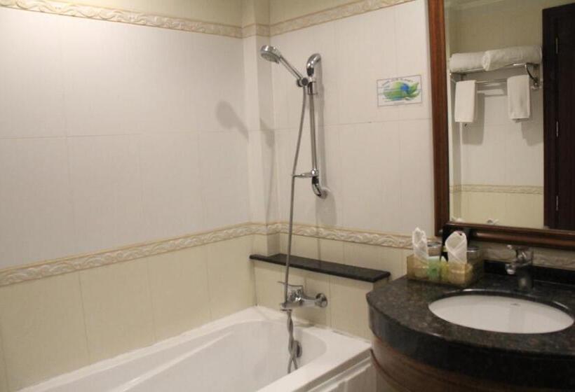 스탠다드 룸 킹사이즈 침대, Savannah Resort