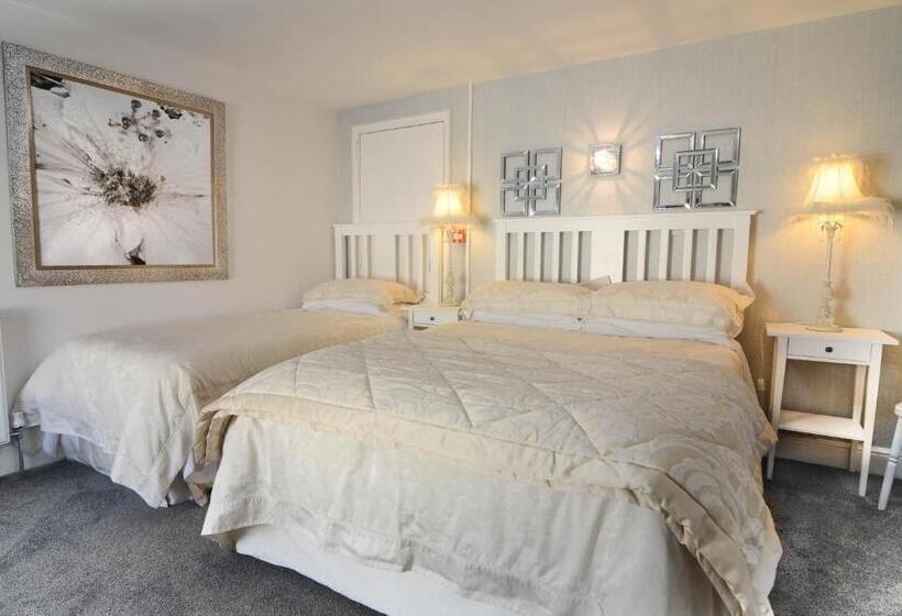 Quarto Familiar, Clifton Villa   Southport