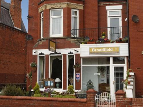 Номер Стандарт, The Broadfield