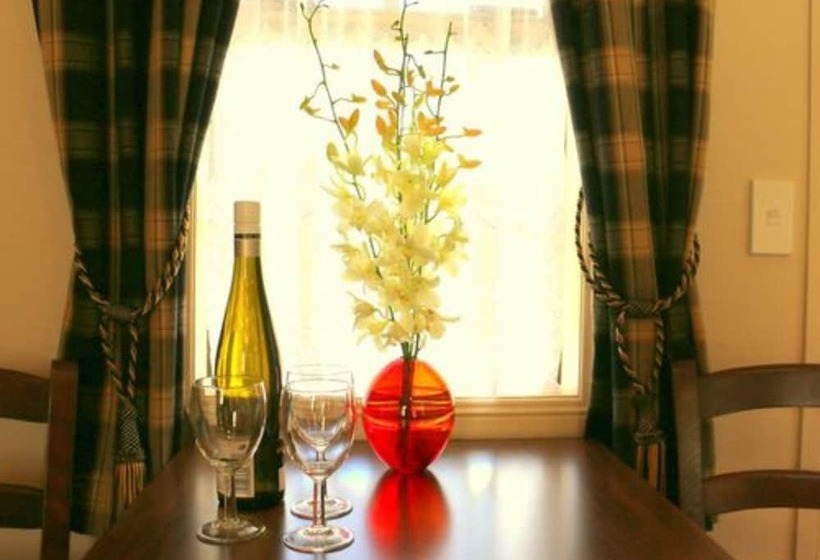 Семейные Апартаменты 3 Спальни, Victoria Lodge