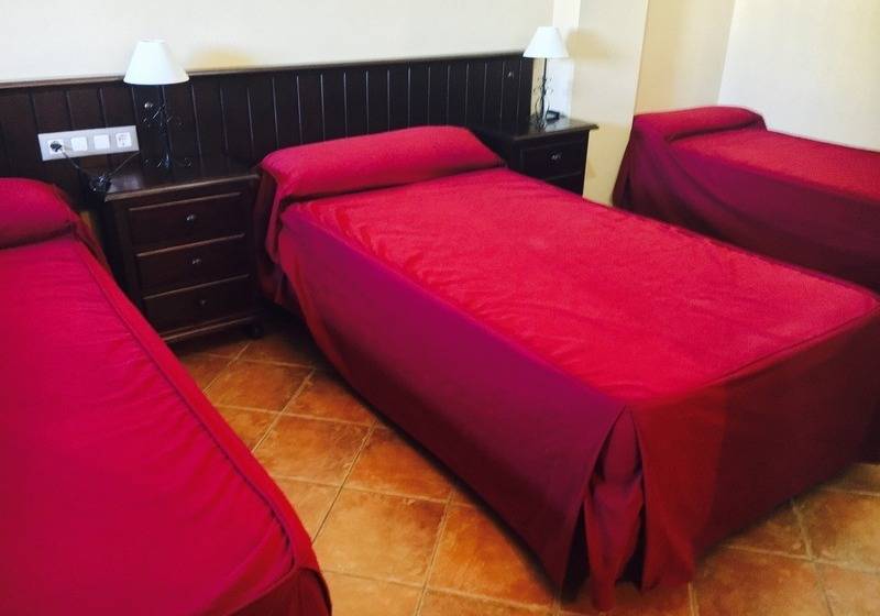 Номер Стандарт Трехместный, Hostal Pechi