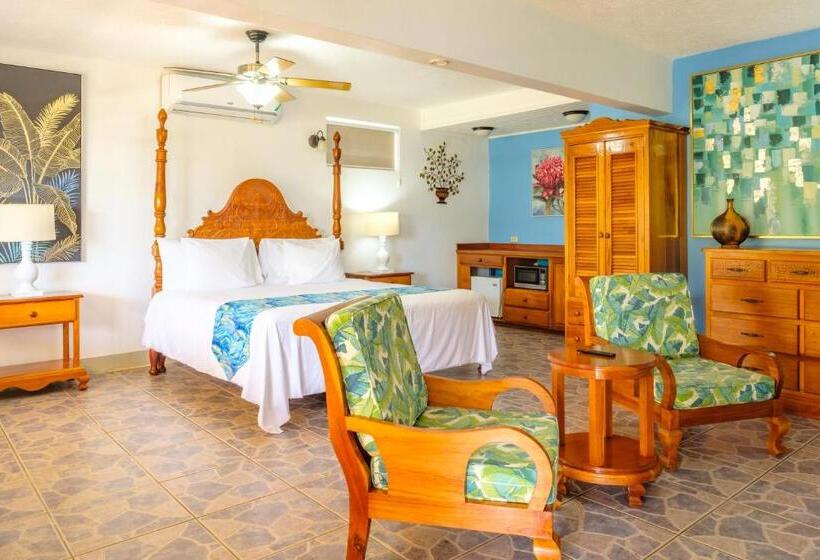 سوییت با چشم‌انداز دریا, The Westender Inn