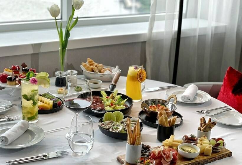 سوییت, Myriad By Sana Hotels