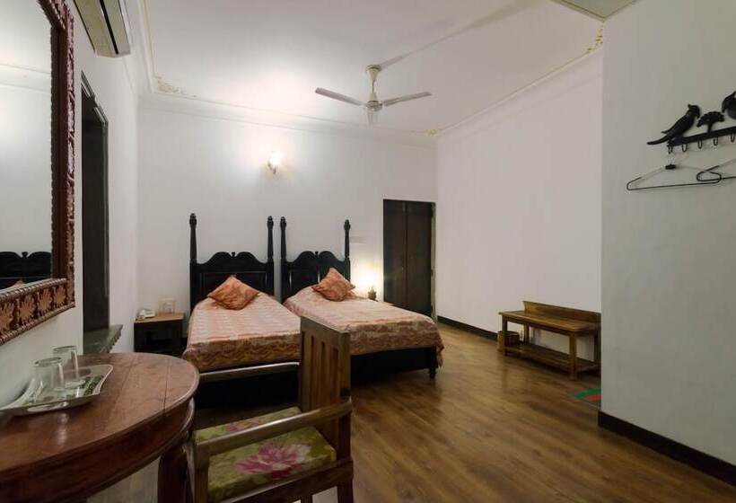 اتاق لوکس, Udaigarh   Udaipur