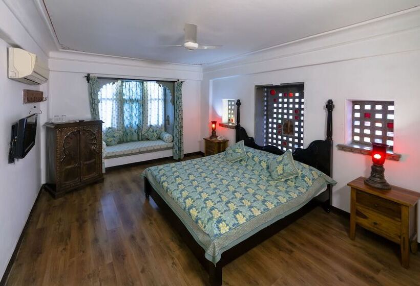 اتاق لوکس, Udaigarh   Udaipur