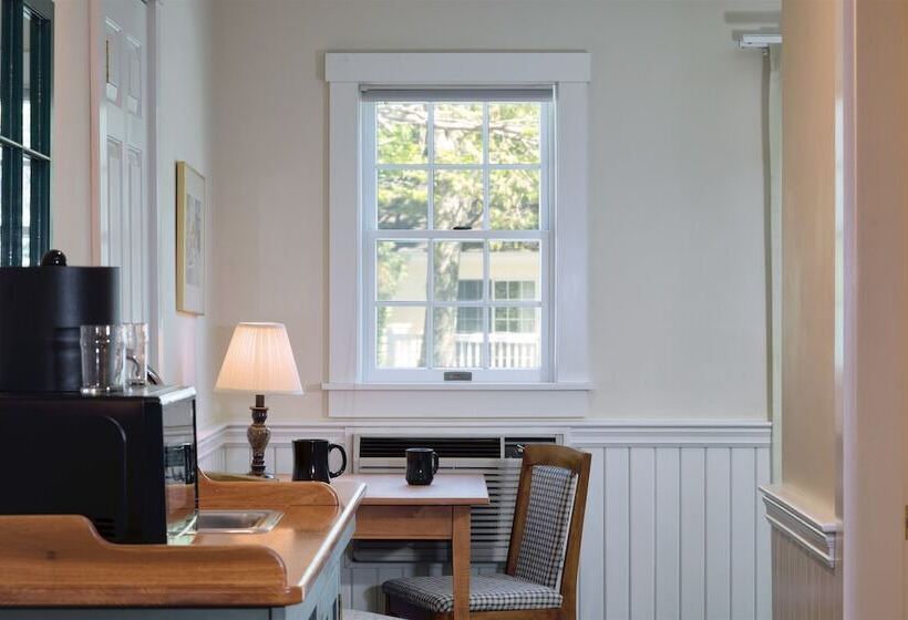 سوییت لوکس, Country Inn At Camden Rockport