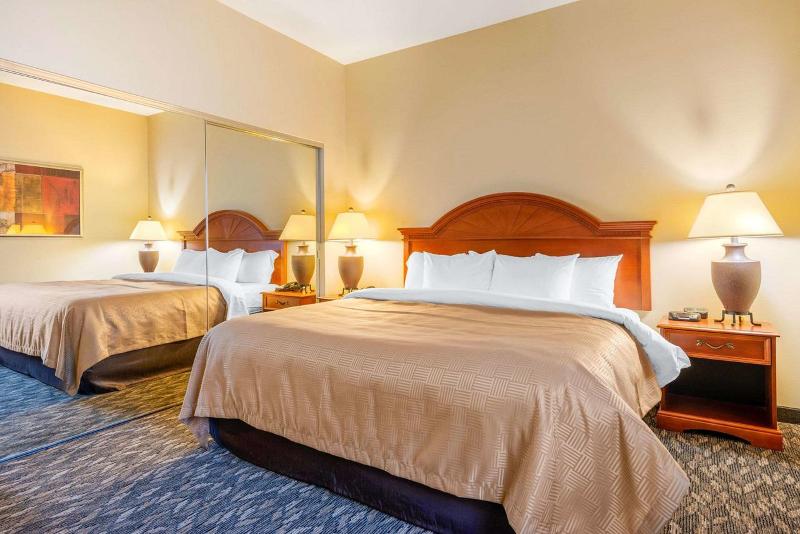 带大床的标准工作室, Springhill Suites Quakertown Pennsylvania