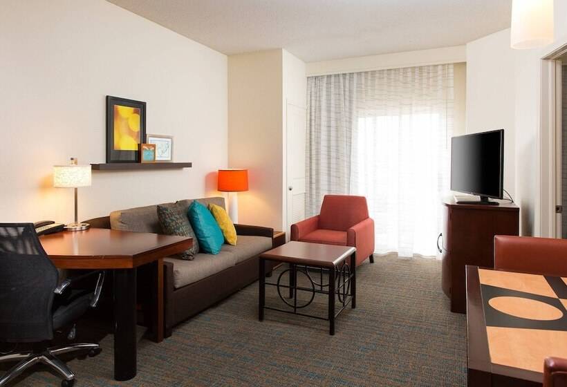 Люкс 2 Спальни, Residence Inn Kansas City Airport