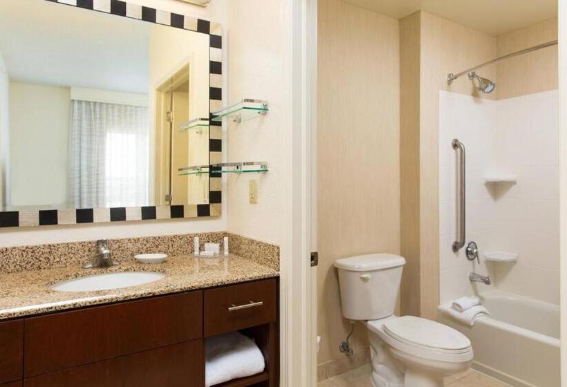 Люкс 2 Спальни, Residence Inn Kansas City Airport