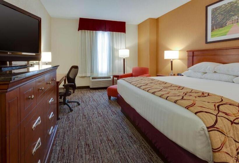 带大床的高级房间, Drury Inn & Suites Baton Rouge