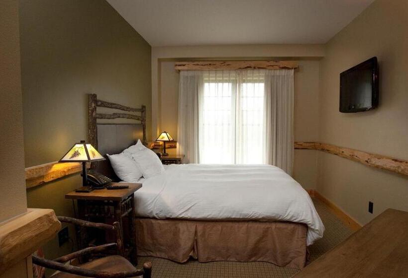 Апартаменты 1 Спальня, Hope Lake Lodge & Indoor Waterpark