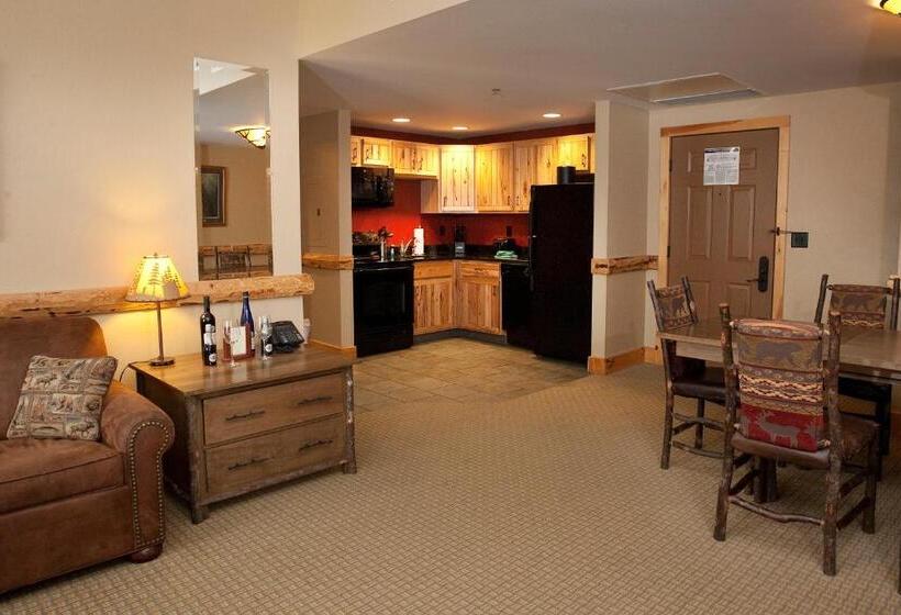 Family Suite, Hope Lake Lodge & Indoor Waterpark