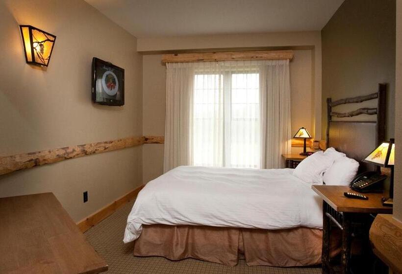 Апартаменты 2 Спальни, Hope Lake Lodge & Indoor Waterpark