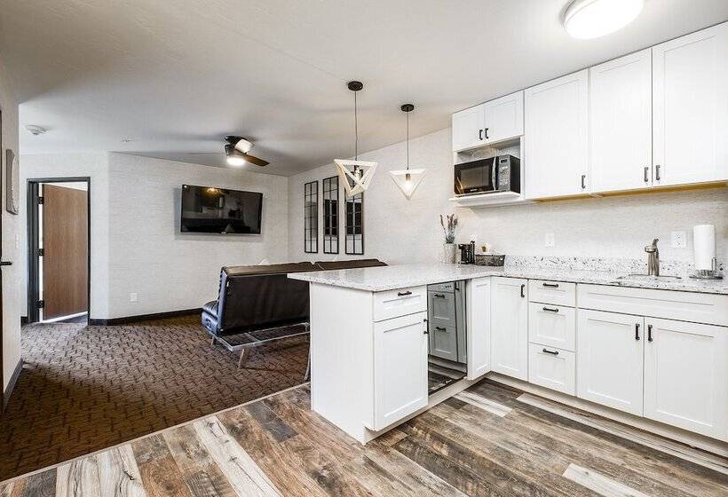 Family Suite, Red Sands