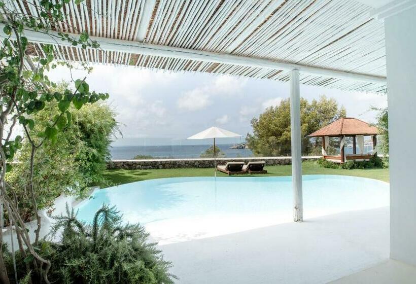 Люкс с Бассейном, Destino Pacha Ibiza