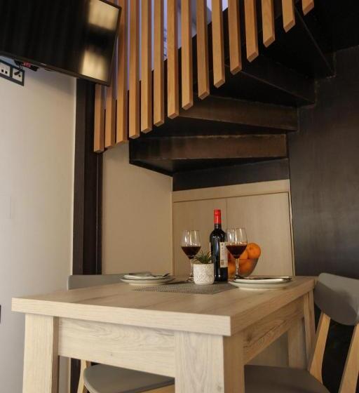 침실 1개 아파트, Medusa Apartments