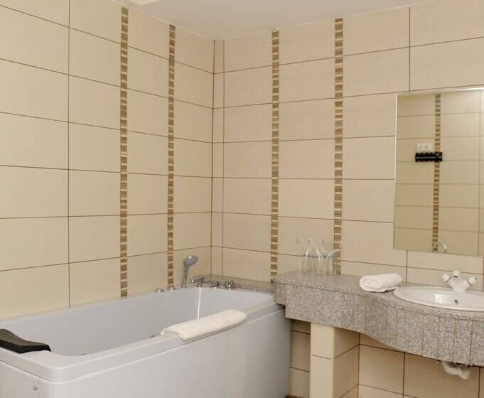 اتاق استاندارد سه نفره, Centar Balasevic