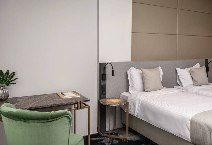 Standard Room, River Park