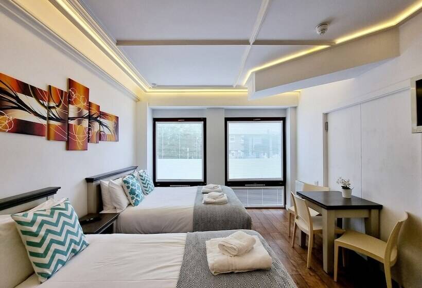 Номер Стандарт Трехместный, London Stay Apartments