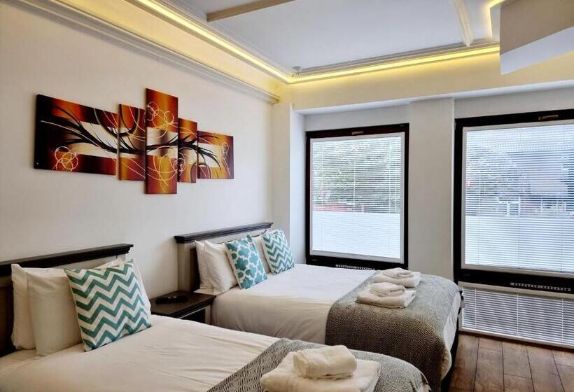 Номер Стандарт Трехместный, London Stay Apartments