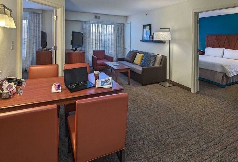 Люкс 2 Спальни, Residence Inn By Marriott Fayetteville Cross Creek