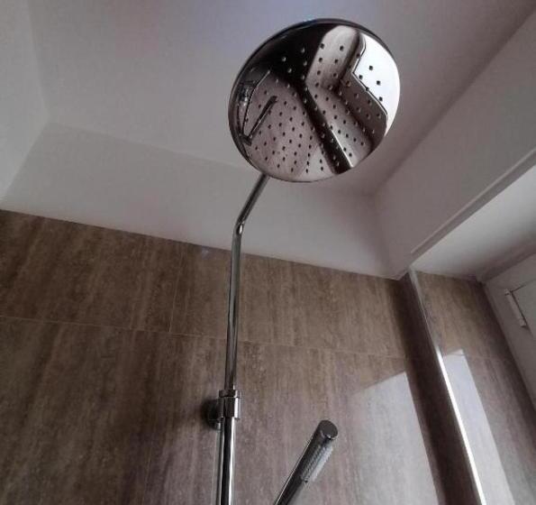 اتاق لوکس با بالکن, B&b Buon Cammino Tuscia Viterbo