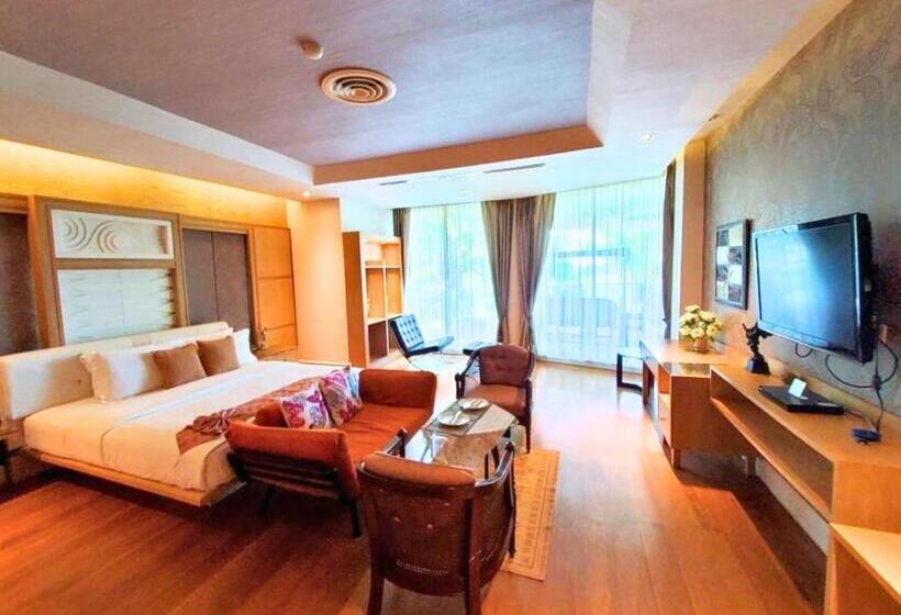 Президентский Люкс, Vartika Resovilla Kuiburi Beach Resort And Villas