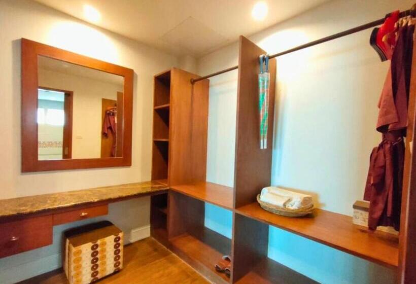 Президентский Люкс, Vartika Resovilla Kuiburi Beach Resort And Villas