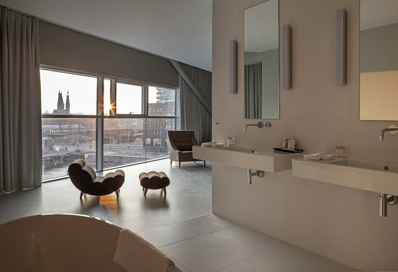 Suite, Room Mate Aitana