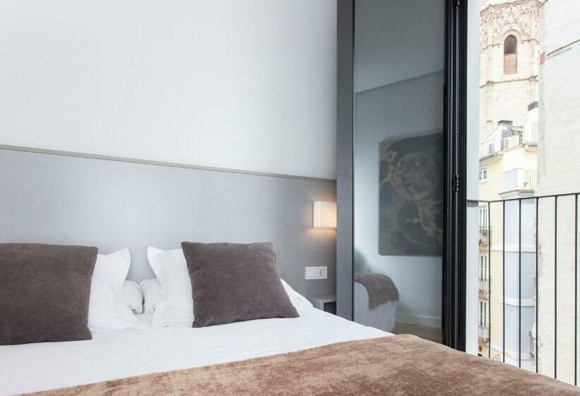 آپارتمان 1 خوابه با تراس, Mon Suites Catedral