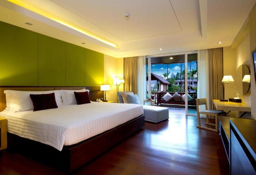 Номер Deluxe Вид на Бассейн, Graceland Khaolak Beachfront Resort